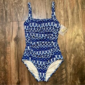 SEEKERS Essentials Australia BNWT one piece swimsuit size 8